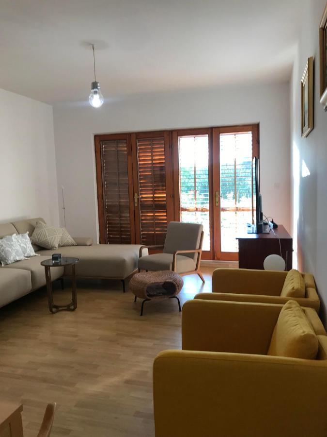 Six Bedroom Holiday Home Matea Ploce  Exterior photo